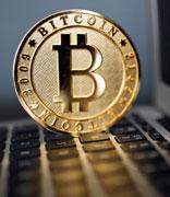 像电子邮件一样，比特币将是未来全球信息传输的基本工具