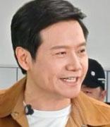 雷军直播回应“1300公里只充一次电”争议：被黑出心理阴影